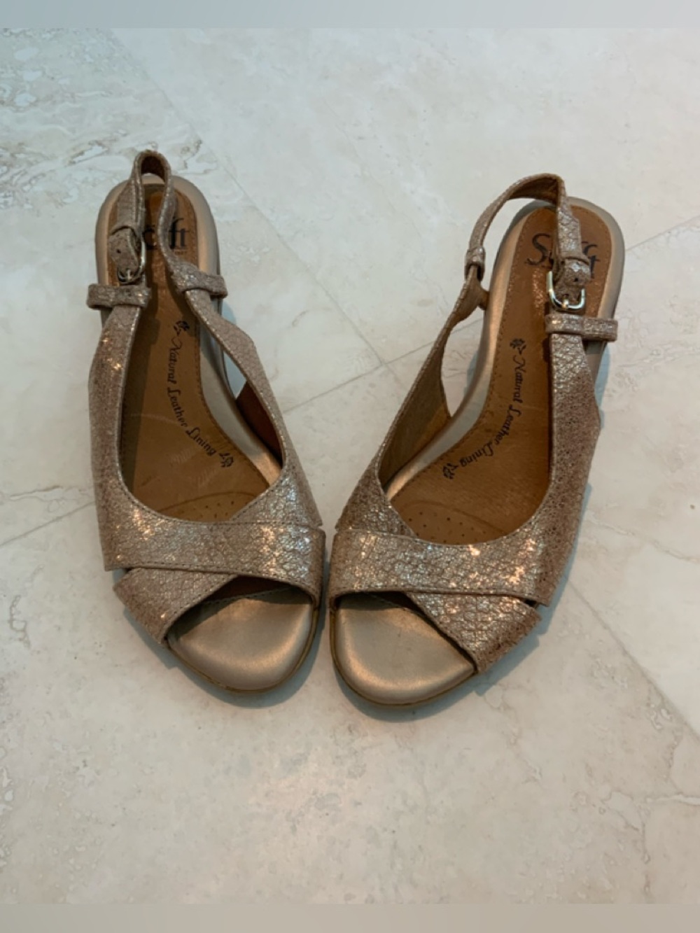 Ladies Soffit Beige/Gold Sling back Shoes sz 7